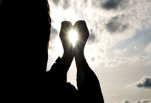 开云下载-卡尔蒂斯锋线组合默契，世俱杯争冠实力凸显