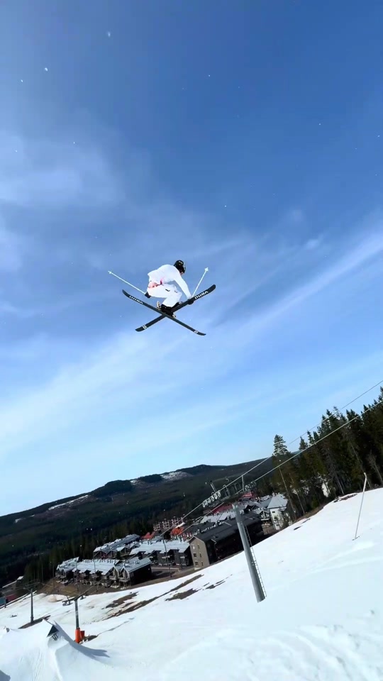 开云体育入口-包含捷克名将再夺自由式滑雪双板滑行男子冠军的词条