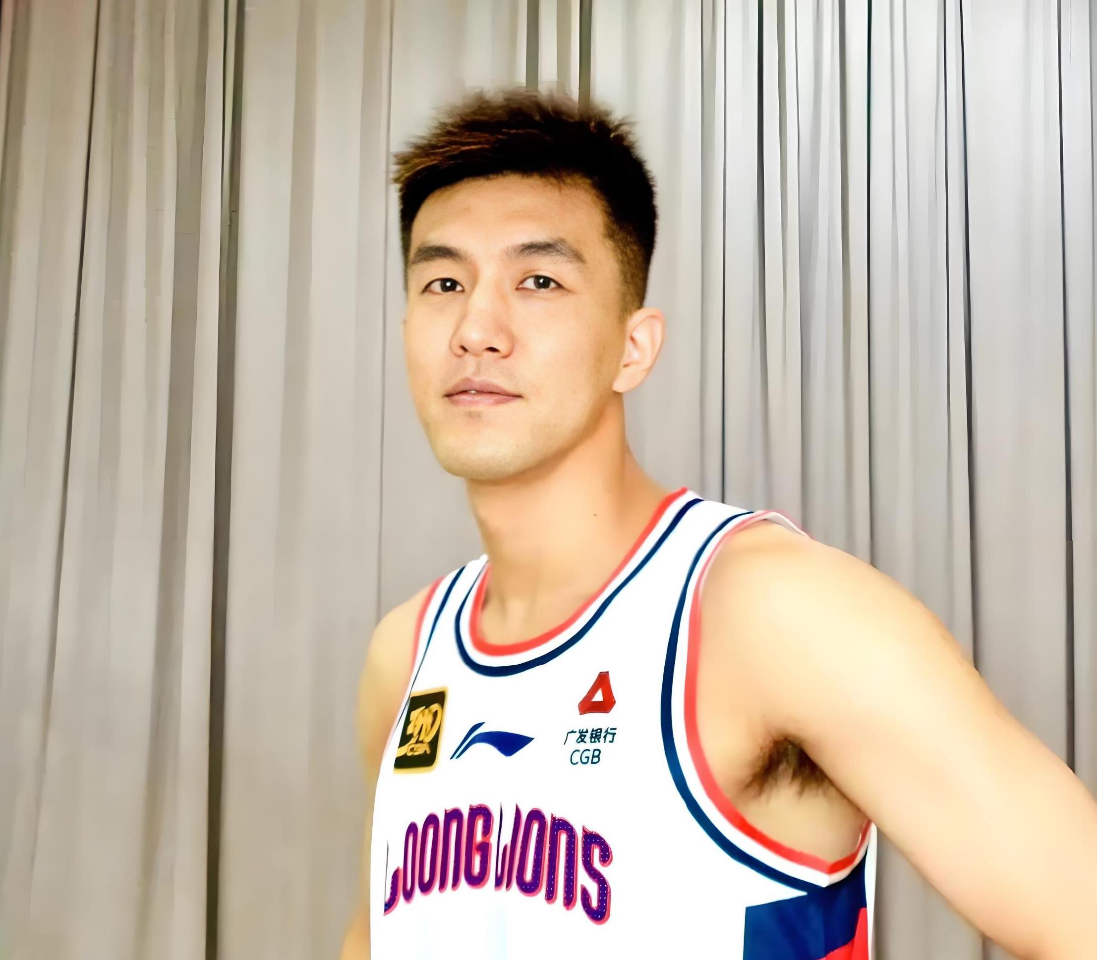 体育名将个人风采展示,球迷爱戴无疆的简单介绍 体育名将个人风采展示,球迷爱戴无疆的简单介绍