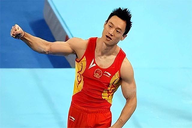 体操冠军回顾历程,感慨万千 体操冠军回顾历程,感慨万千