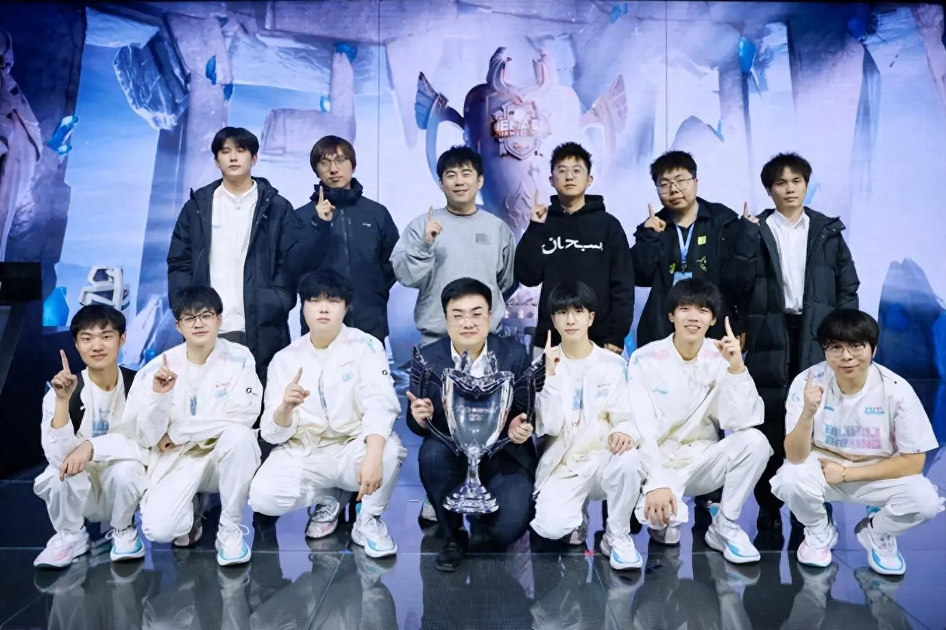 开云体育入口-KT碾压RNG，Elk团战一打五四强赛2:1（伦敦）