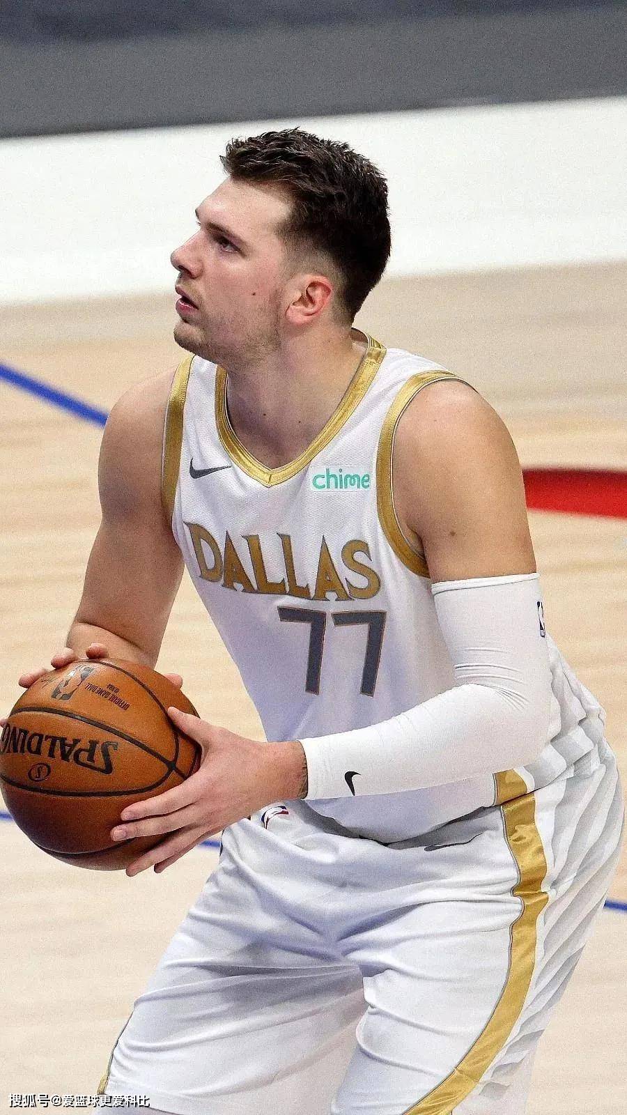 开云体育app-包含五星表现！新星球员独中五元，成为焦点的词条