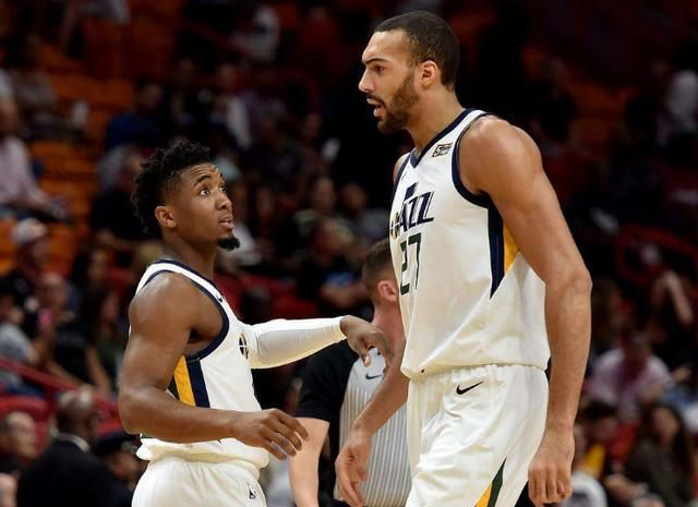 爵士队全力以赴,精妙配合取胜对手的简单介绍 爵士队全力以赴,精妙配合取胜对手的简单介绍