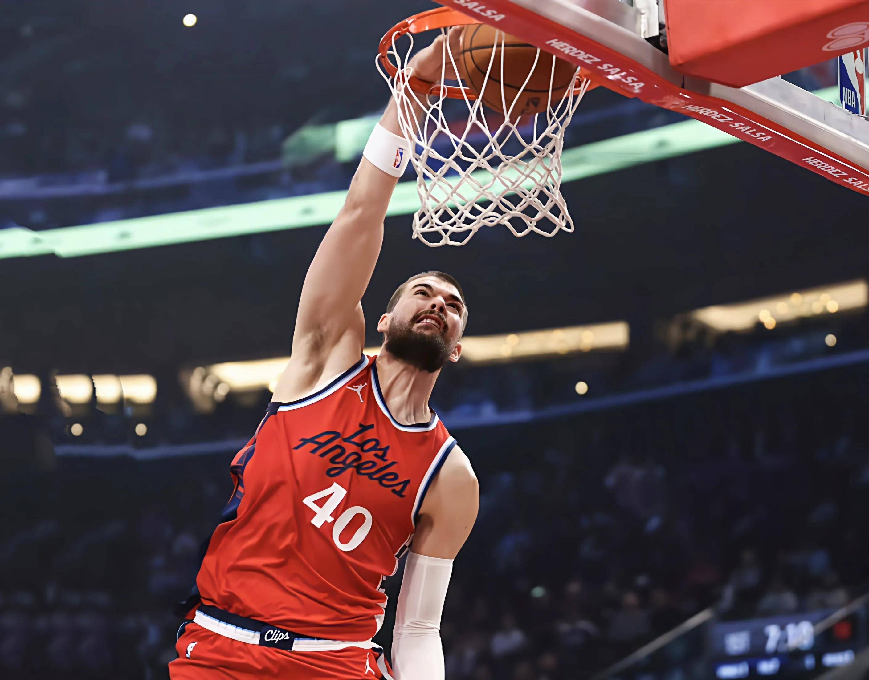 开云体育中国-开拓者主场不敌掘金，遭遇三连败的简单介绍