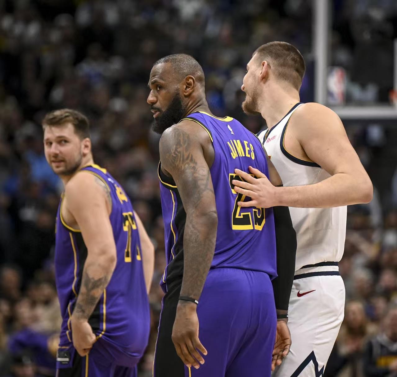 湖人力克凯尔特人,豪取连胜 湖人力克凯尔特人,豪取连胜