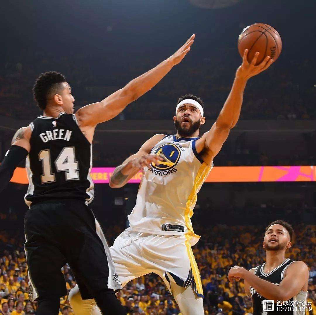 开云体育官方网站-四川队翻盘深圳队,克莱统治全场