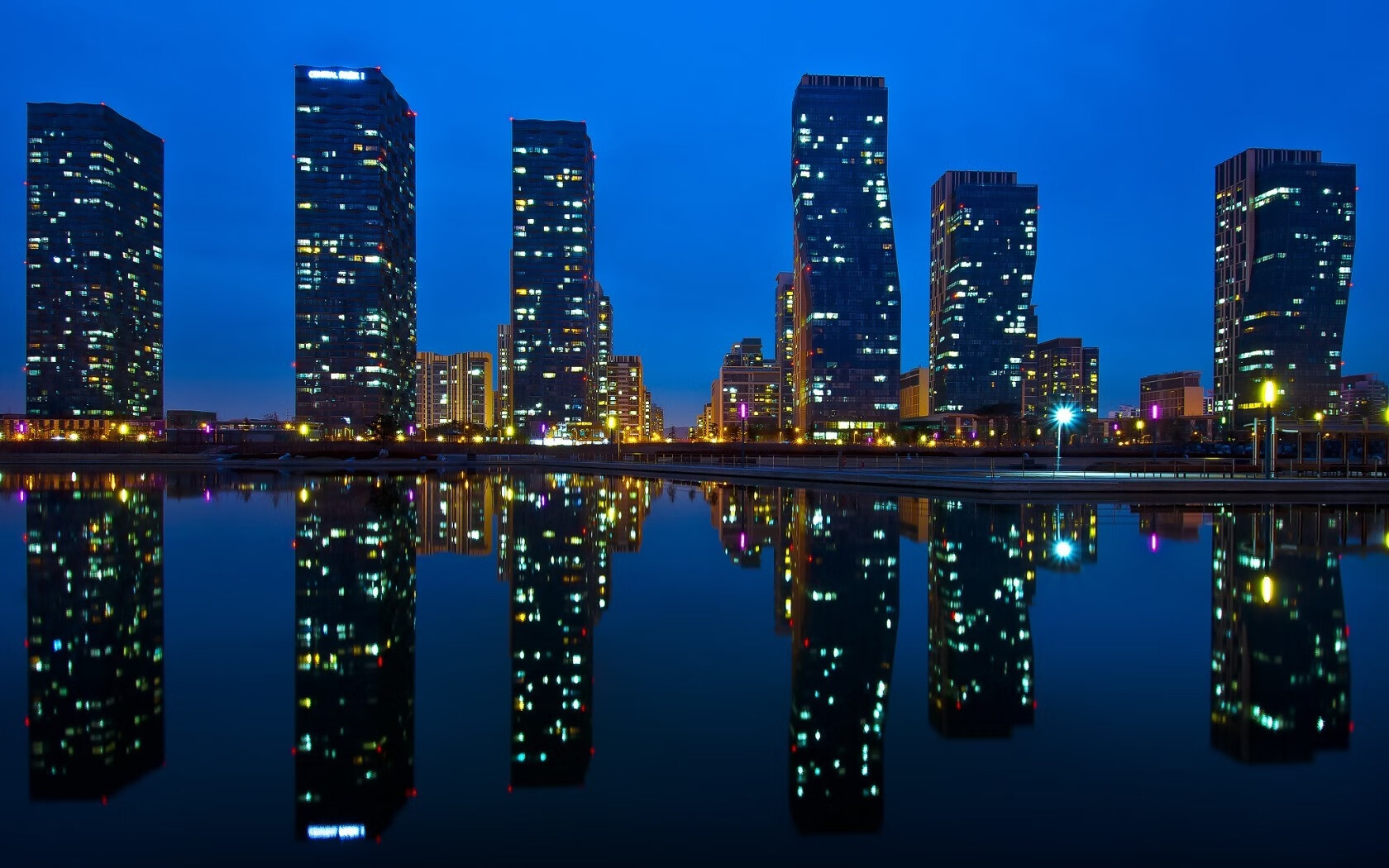 开云官网-破局者弗拉霍维奇，几内亚铁幕与波兰的叹息