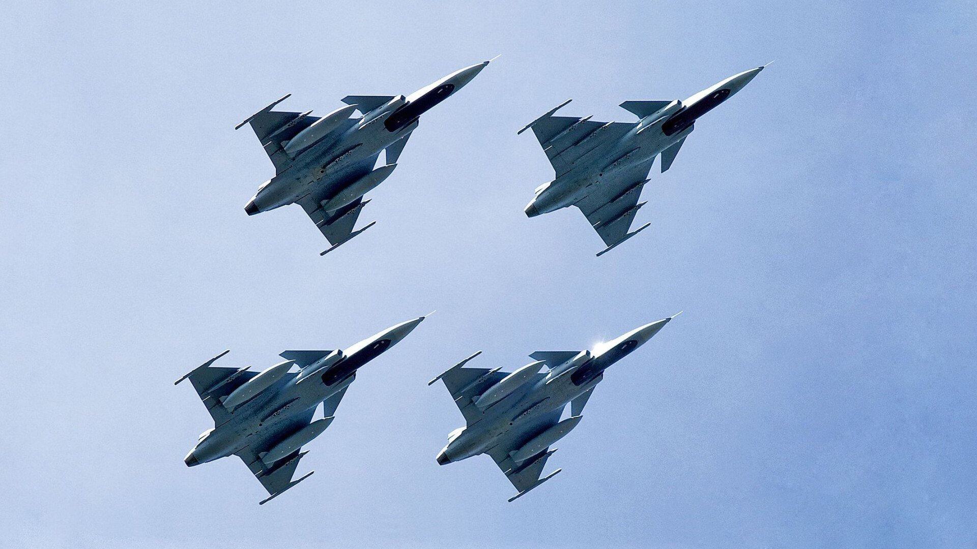 野兽出笼与战术铁壁，卢卡库个人主义的璀璨与波兰团队主义的胜利