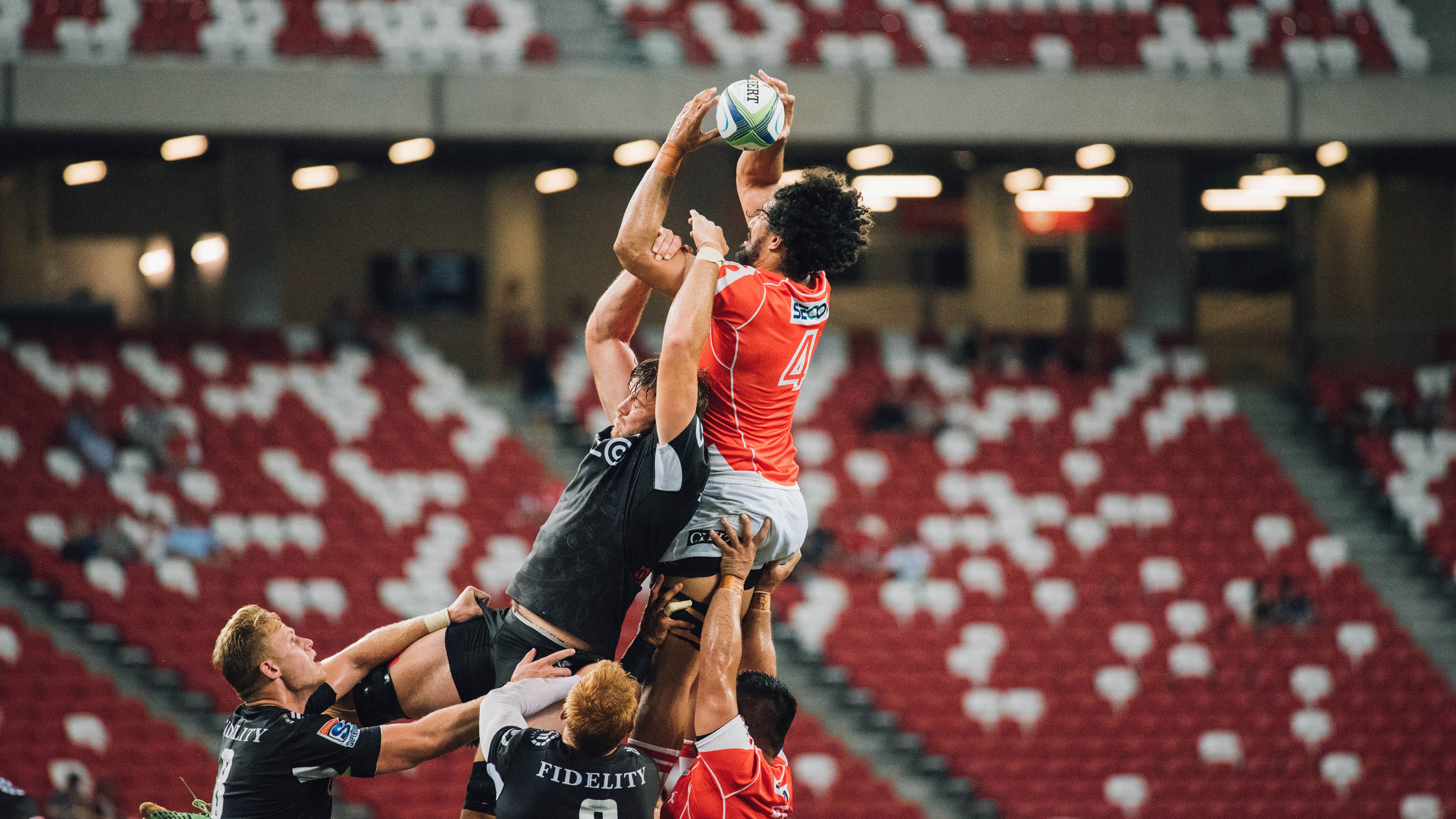 拉齐奥的绞索与火把,在窒息中突围,于无声处听惊雷